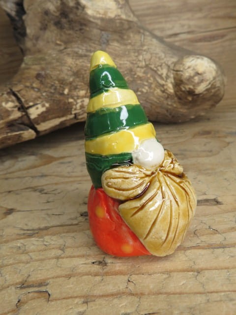 skrzat ceramiczny - figurka ręcznie robiona
