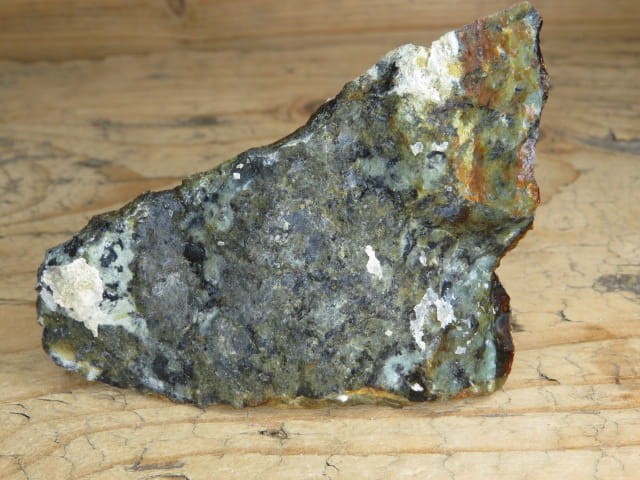 opal oliwkowy i czekoladowy - Nasławice Polska