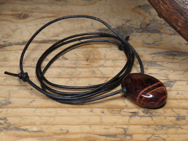 bawole oko * amulet na rzemieniu