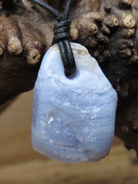 chalcedon błękitny - agat niebieski * naszyjnik na rzemieniu