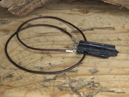 turmalin czarny szerl * naszyjnik na rzemieniu