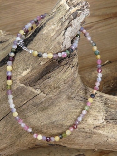 turmalin - naszyjnik * naszyjnik z turmalinów 4mm - szlif fasetkowy