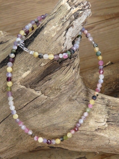 turmalin - naszyjnik * naszyjnik z turmalinów 4mm - szlif fasetkowy