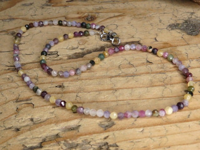 turmalin - naszyjnik * naszyjnik z turmalinów 4mm - szlif fasetkowy