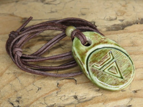 Symbol Welesa - wisior z ceramiki - rękodzieło