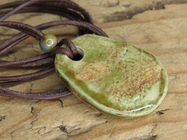 Symbol Welesa - wisior z ceramiki - rękodzieło