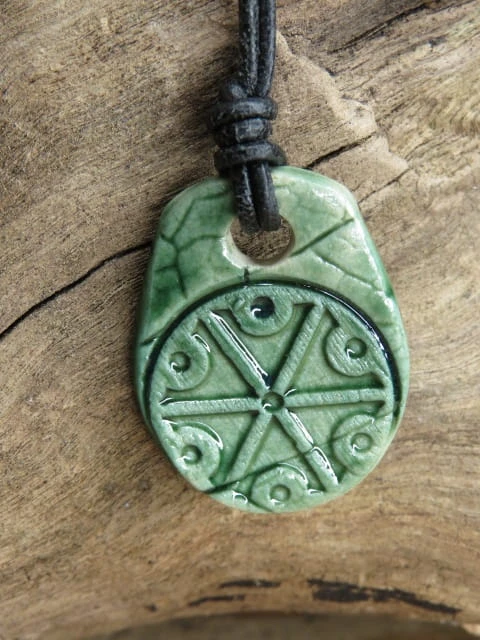 Symbol Peruna - wisior ceramiczny rękodzieło