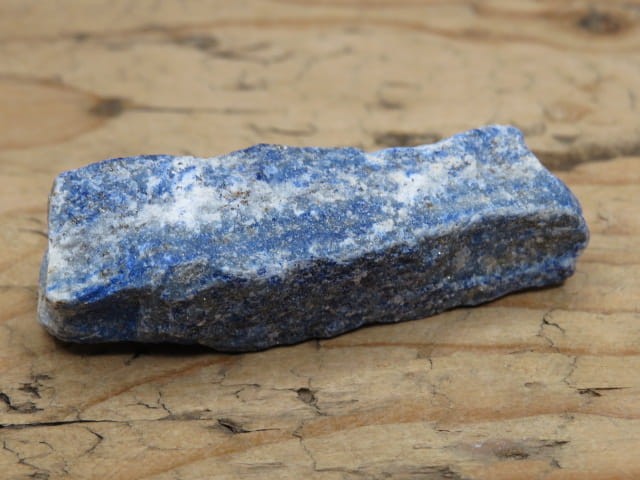 Lapis lazuli hackmannit piryt