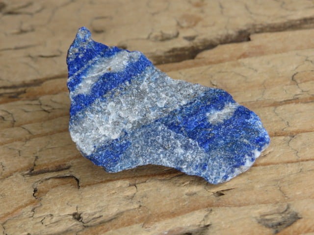 Lapis lazuli hackmannit piryt