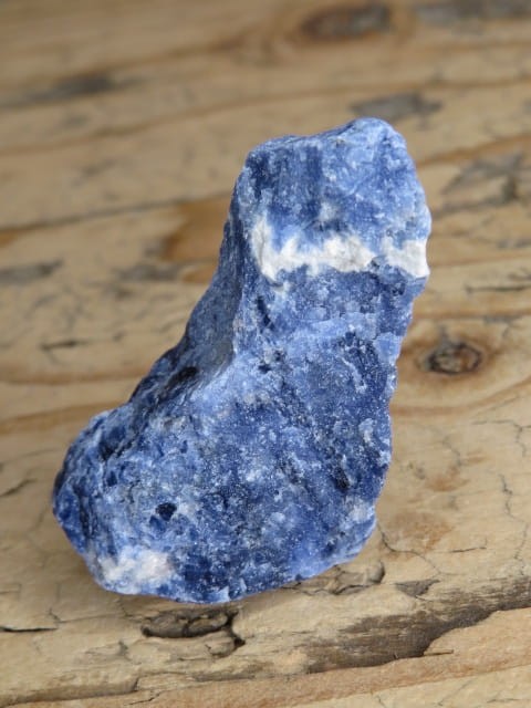 sodalit Boliwia - fluorescencja UV