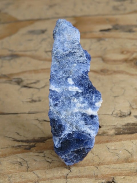 sodalit Boliwia - fluorescencja UV