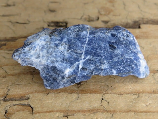 sodalit Boliwia - fluorescencja UV