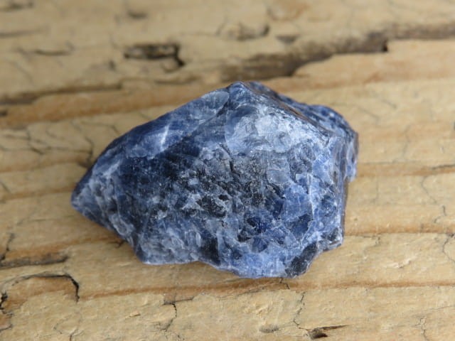 sodalit Boliwia - fluorescencja UV