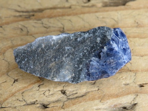 sodalit Boliwia - fluorescencja UV