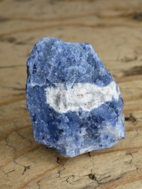 sodalit Boliwia - fluorescencja UV