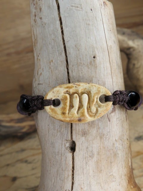 Bransoletka zodiakalna Skorpion – ceramika i kamienie - makrama