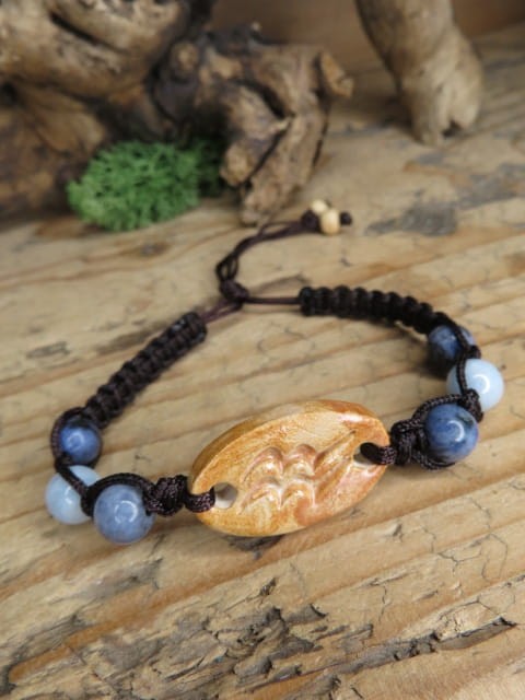 Bransoletka zodiakalna Wodnik z ceramiką i kamieniami – makrama, rękodzieło z Polski