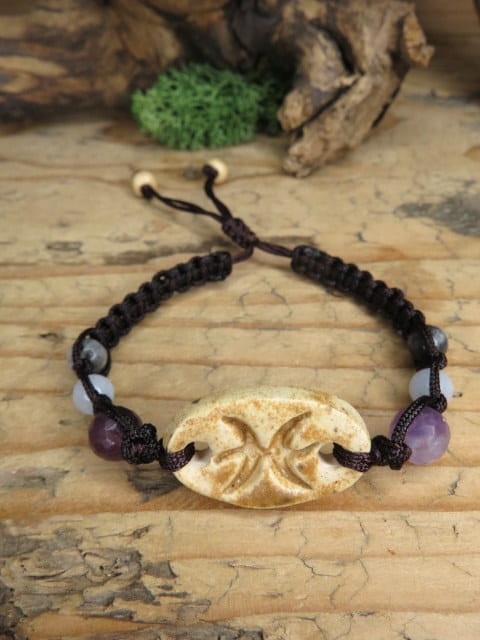 Bransoletka zodiakalna Ryby z ceramiką i kamieniami – makrama, rękodzieło z Polski