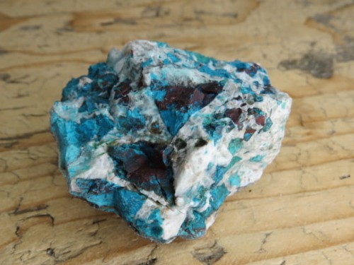 Chryzokola z malachitem z Peru – naturalny okaz kolekcjonerski o niebiesko-zielonej barwie.