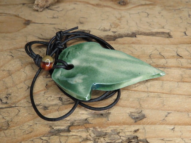 Ceramiczny wisior Dziewanna – symbol natury, wolności i kobiecej energii