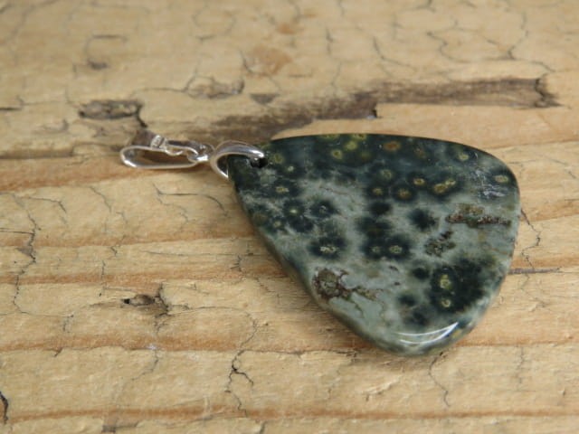 jaspis orbikularny - wisior z jaspisu orbikularnego