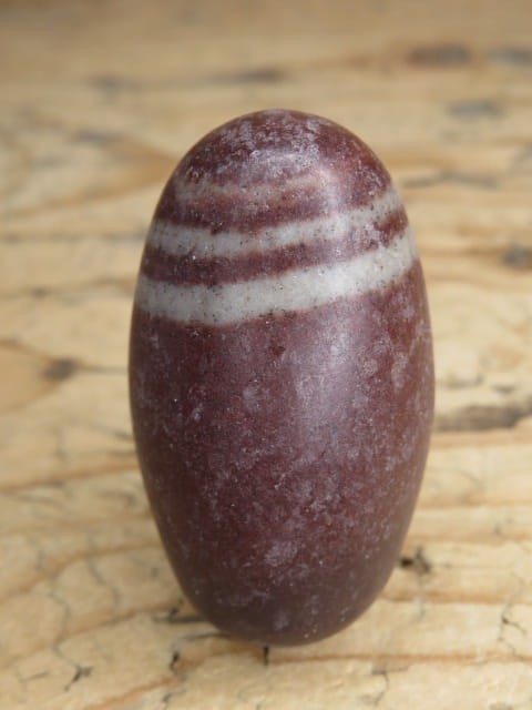 Shiva Lingam – kolekcjonerski kamień mocy z Indii