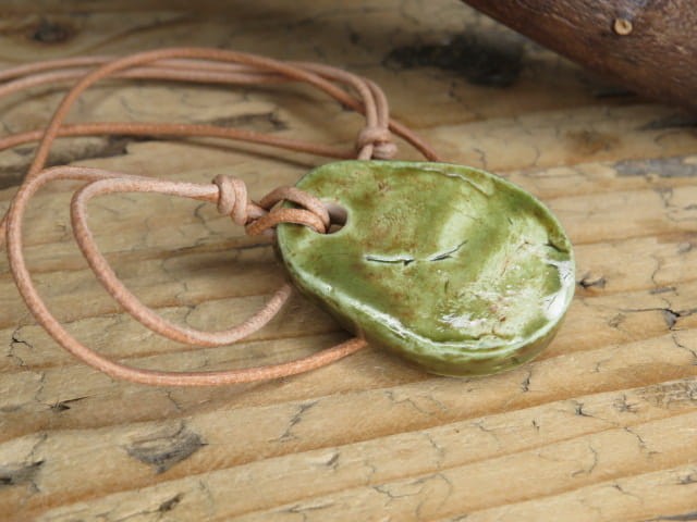 Ceramiczny wisior Dziewanna – symbol natury i wolności