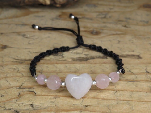 Bransoletka makrama z sercem z kwarcu różowego