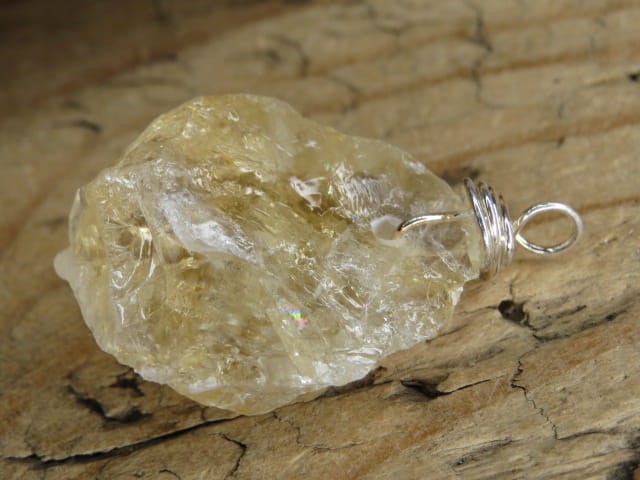 cytryn - wisior - amulet z surowego cytrynu – talizman dostatku i harmonii