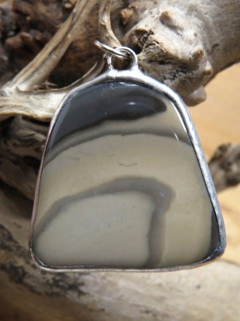 krzemień pasiasty - wisiorek