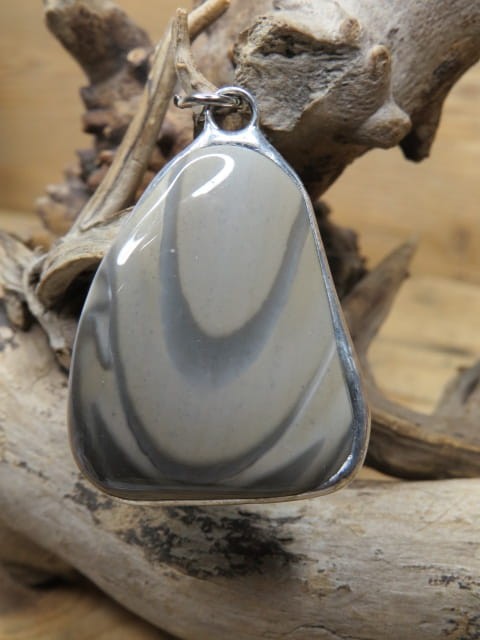 krzemień pasiasty - wisiorek