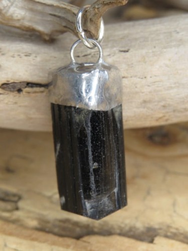 turmalin czarny szerl - wisior