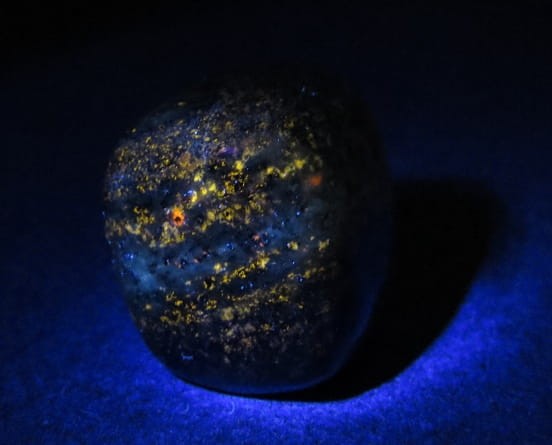 lapis lazuli  Afganistan UV