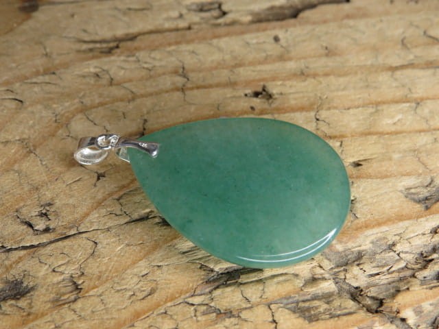 awenturyn zielony wisior