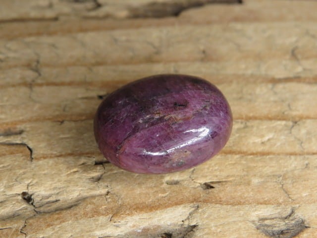 rubin  Indie - luminescencja UV