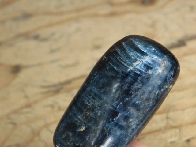 dysten cjanit niebieski – kamień polerowany | Indie