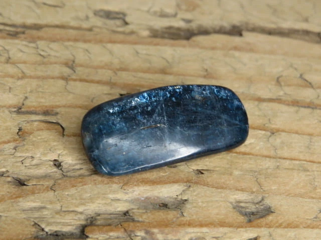 dysten cjanit niebieski – kamień polerowany | Indie