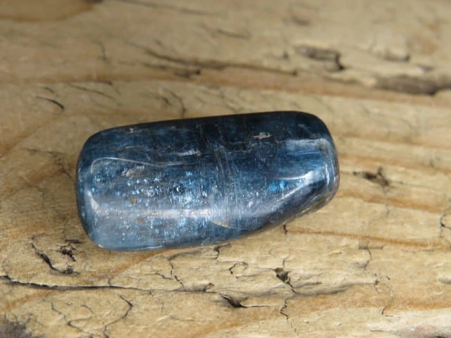 dysten cjanit niebieski – kamień polerowany | Indie