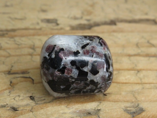 granaty w amfibolicie Indie