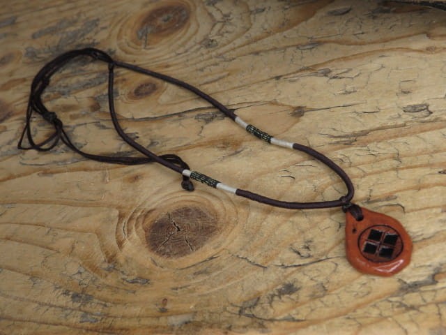 Symbol Bogini Mokosz – wisior z gliny - ceramika -biżuteria słowiańska