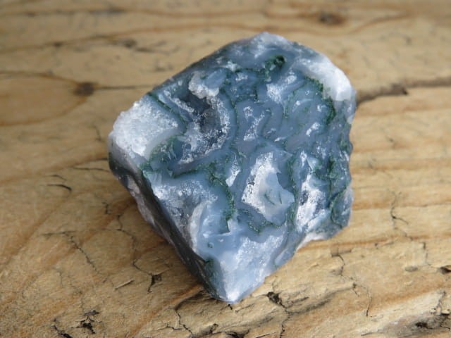 Agat mszysty z kwarcem i geodami – surowa bryłka | Indie