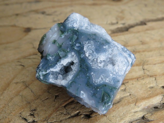 Agat mszysty z kwarcem i geodami – surowa bryłka | Indie