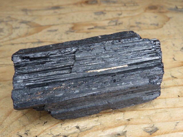 turmalin czarny szerl Madagaskar