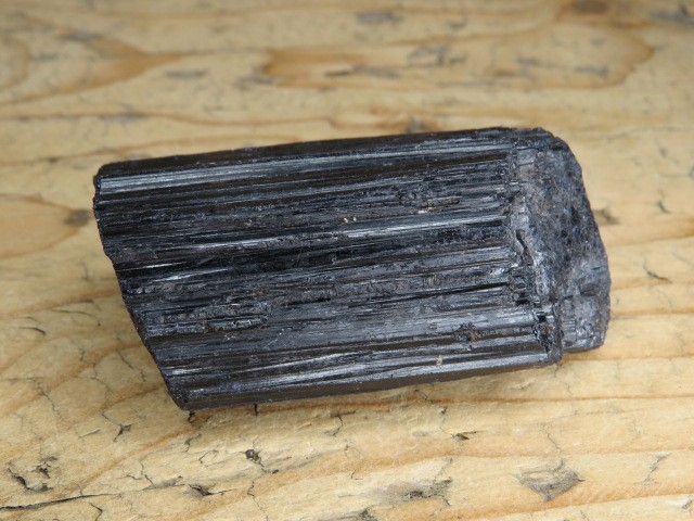 turmalin czarny szerl Madagaskar