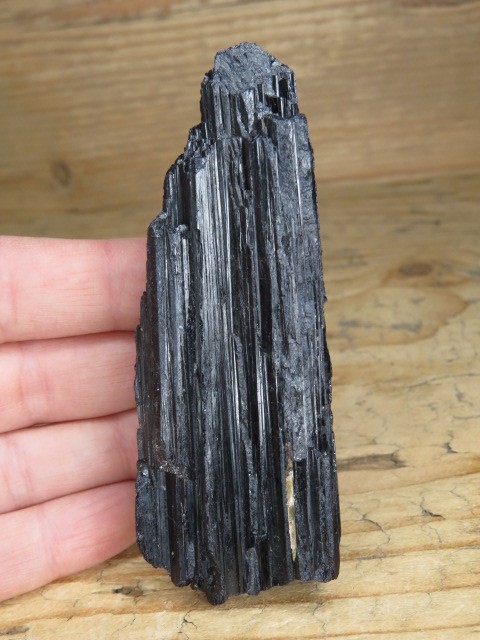 turmalin czarny szerl Madagaskar