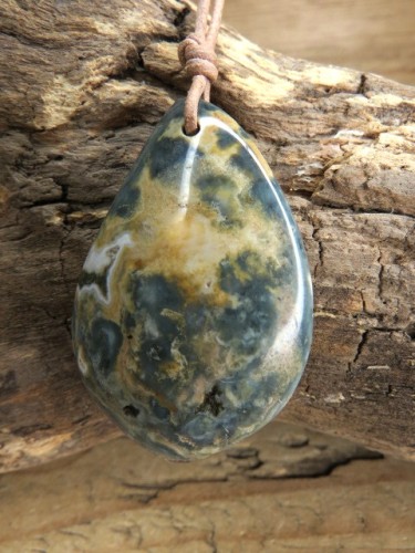 jaspis orbikularny - wisior na rzemieniu | Kamień naturalny