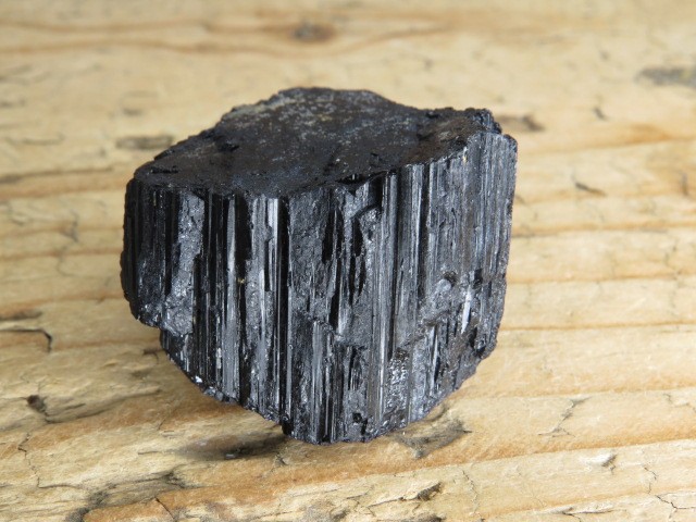 turmalin czarny szerl Brazylia