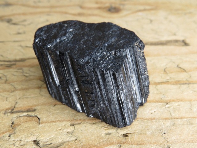 turmalin czarny szerl Brazylia