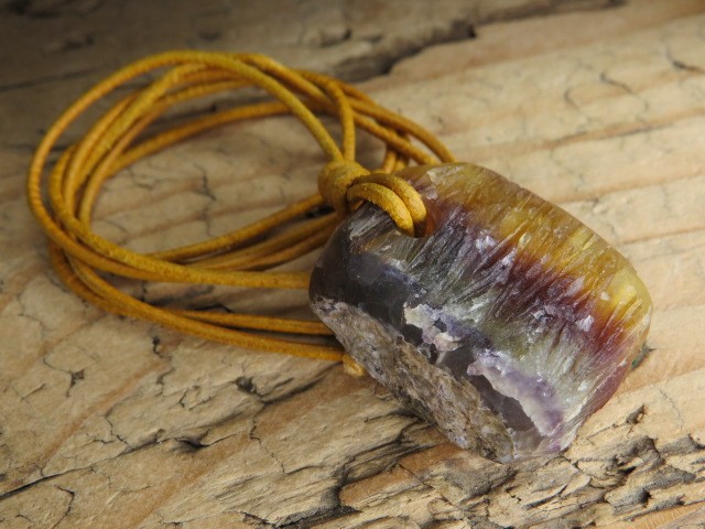 Fluoryt żółty * nauka i kreatywność * talizman na rzemieniu