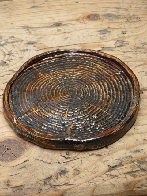 Ceramiczny talerzyk pień drzewa – rękodzieło